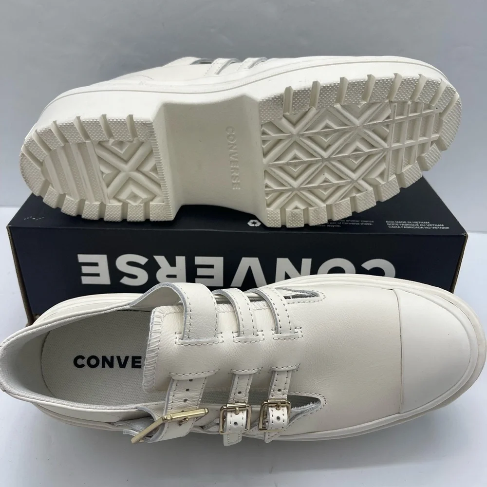 Converse • Wmns Chuck Taylor All Star Lugged Heel Mary Jane Platforms - Picture 3 of 16